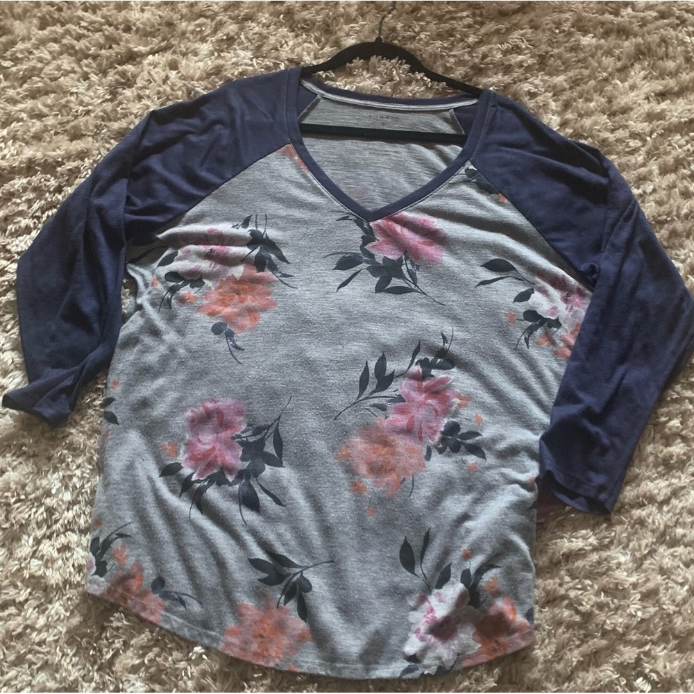 Torrid 3/4 Sleeve Casual Floral Tee